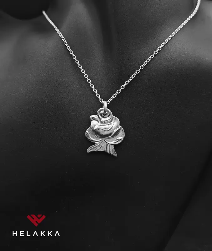 Helakka kaulakoru lusikasta Ruusu ylös