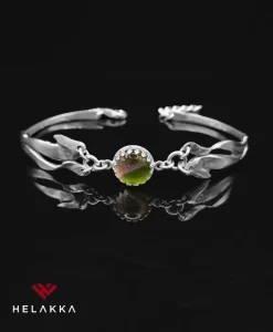 Helakka lusikkarannekoru lasilla vivahde