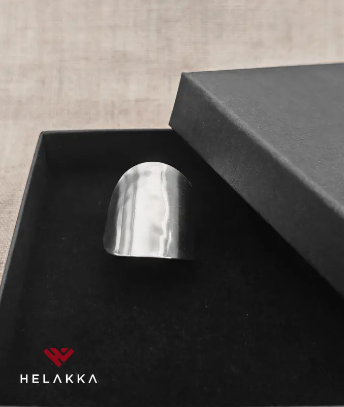 Helakka lusikkasormus peili