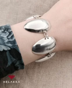 Helakka rannekoru hopealusikasta Tribe